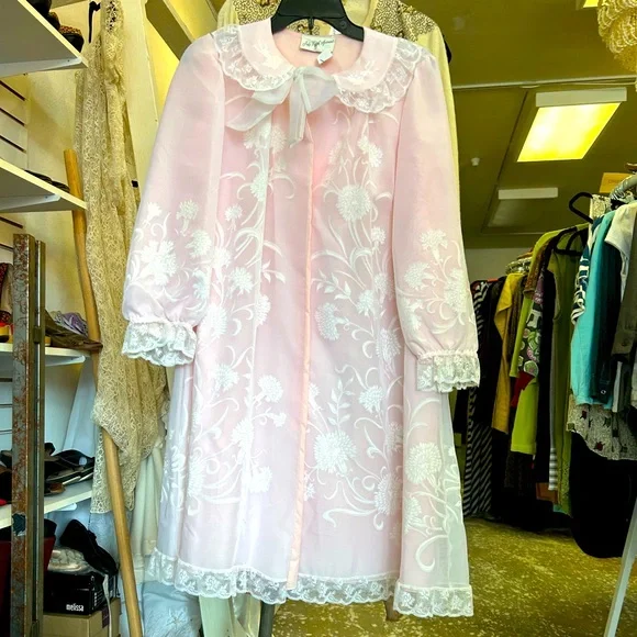 Vintage Saks Fifth Avenue boudoir jacket dress - Picture 1 of 5